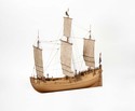 graphics/mmr/M3621A_EvS_42-064_vrij.jpg; M3621-A; Reconstructiemodel van driemast haringbuis uit de 17e eeuw, getuigd met zeilen.; haringbuis
