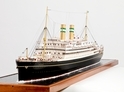 graphics/mmr/M6624_EvS_111_2018-055.jpg; M6624; Waterlijnmodel van het s.s. 'Rotterdam' (IV) van de Holland-Amerika Lijn; waterlijnmodel